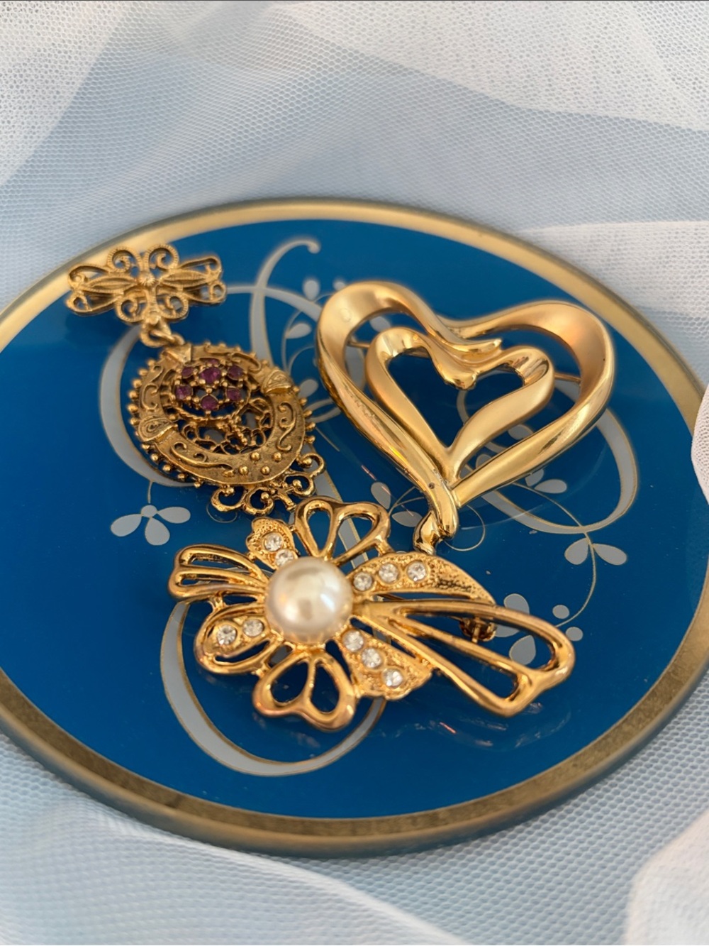 Gold-Tone Heart , Floral , Pearl Brooch - Elegant Gold Accent